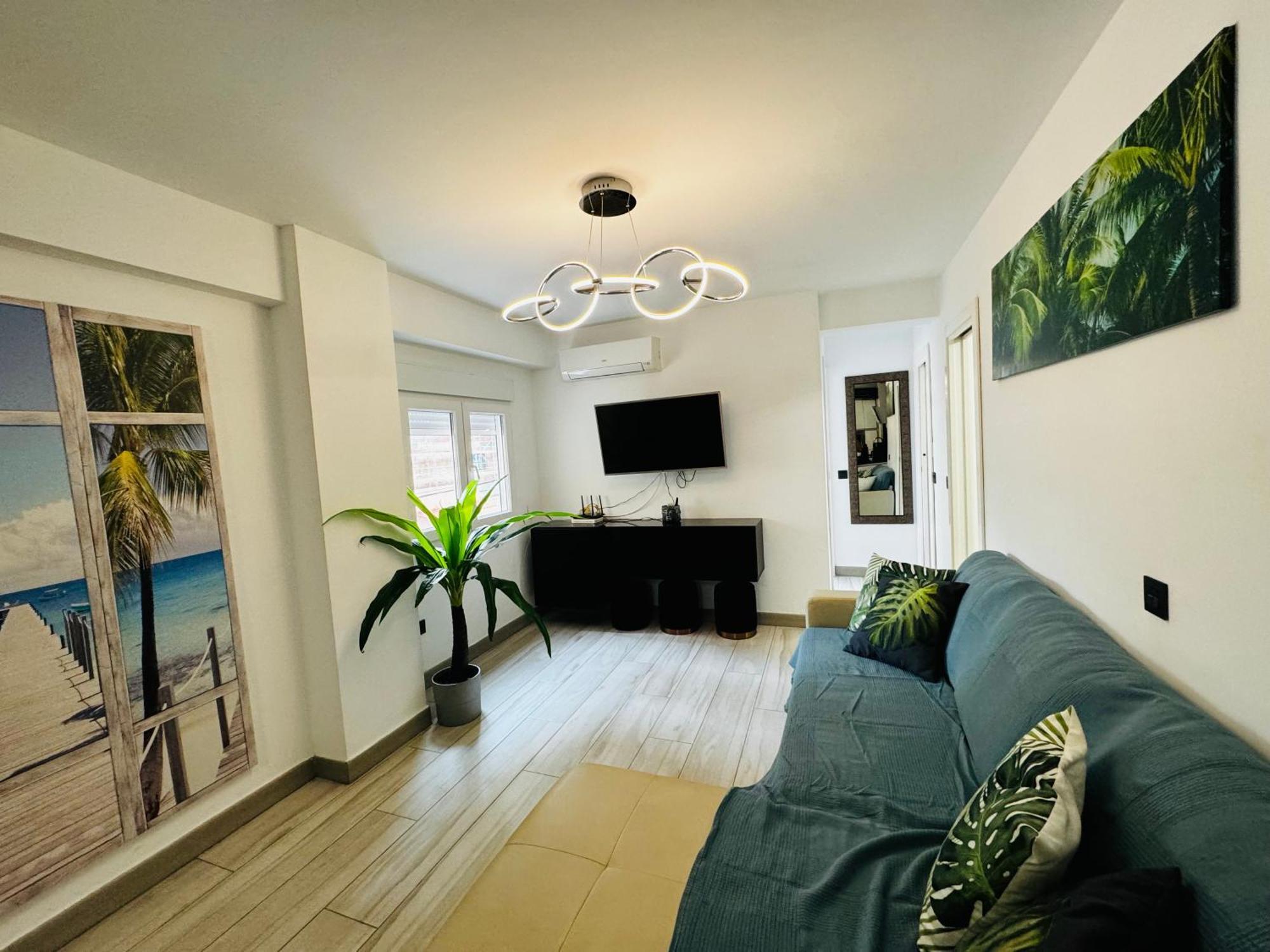 Apartamento Fabrynne Beach Malaga Bagian luar foto