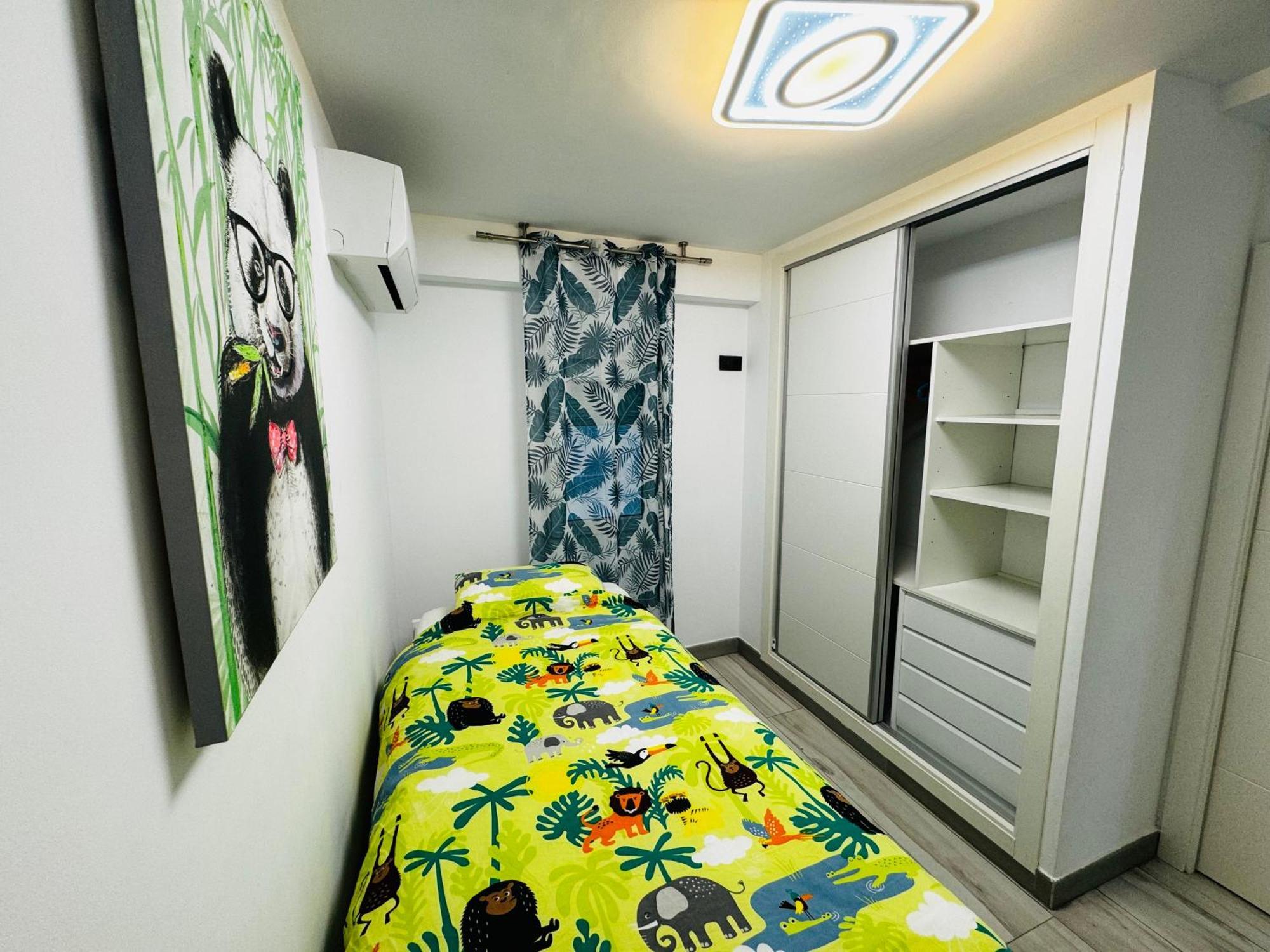 Apartamento Fabrynne Beach Malaga Bagian luar foto