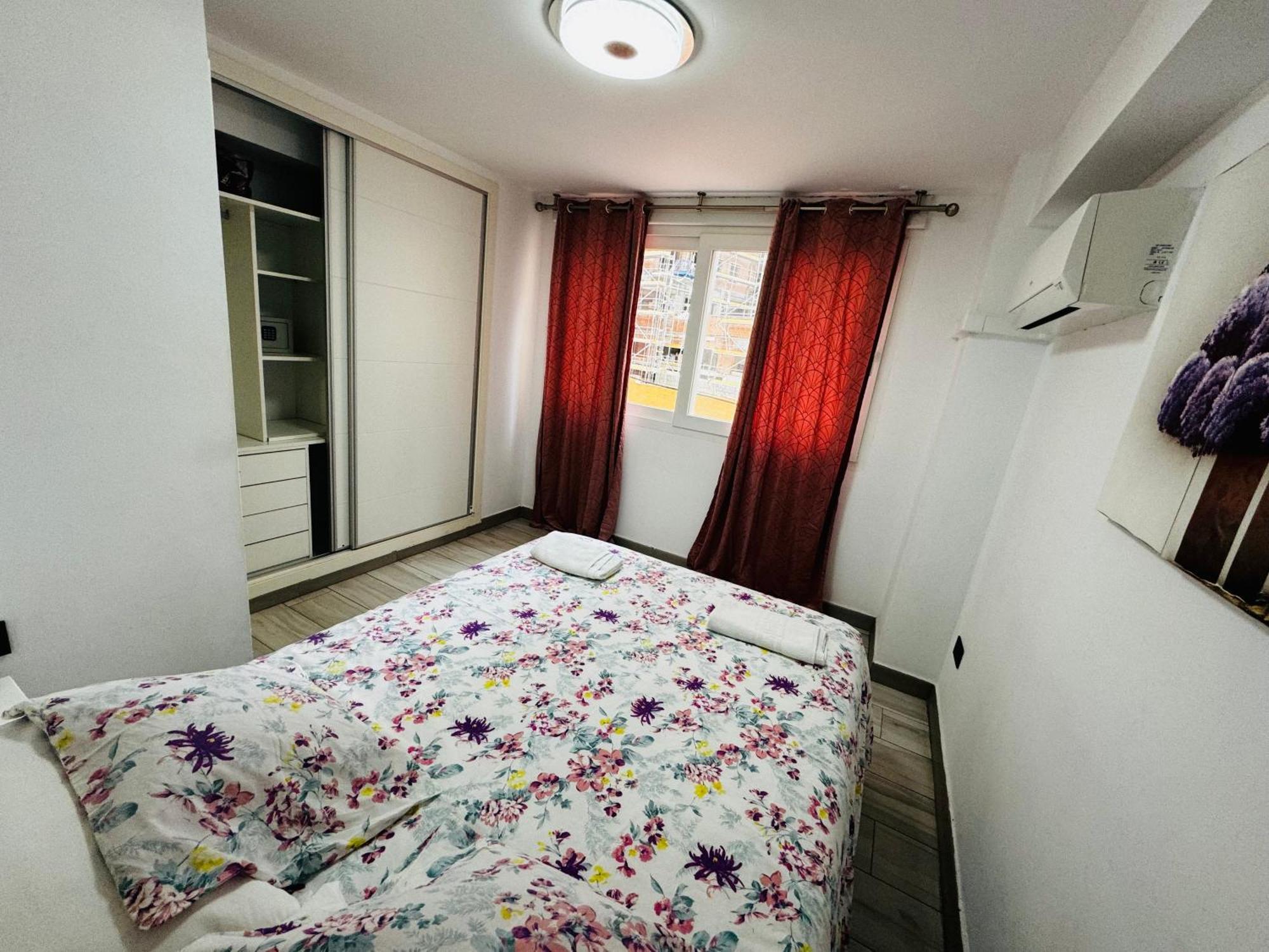 Apartamento Fabrynne Beach Malaga Bagian luar foto