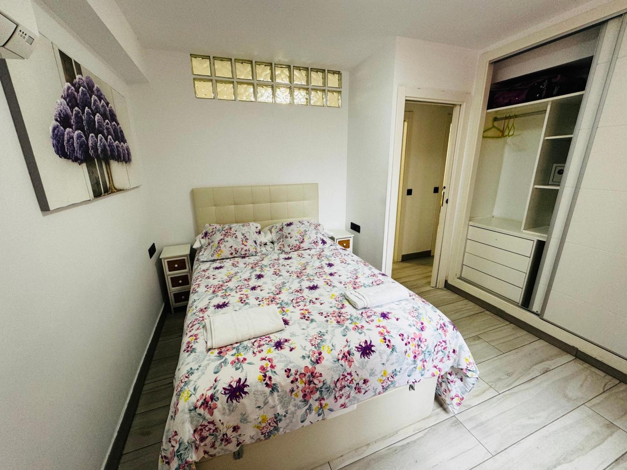 Apartamento Fabrynne Beach Malaga Bagian luar foto