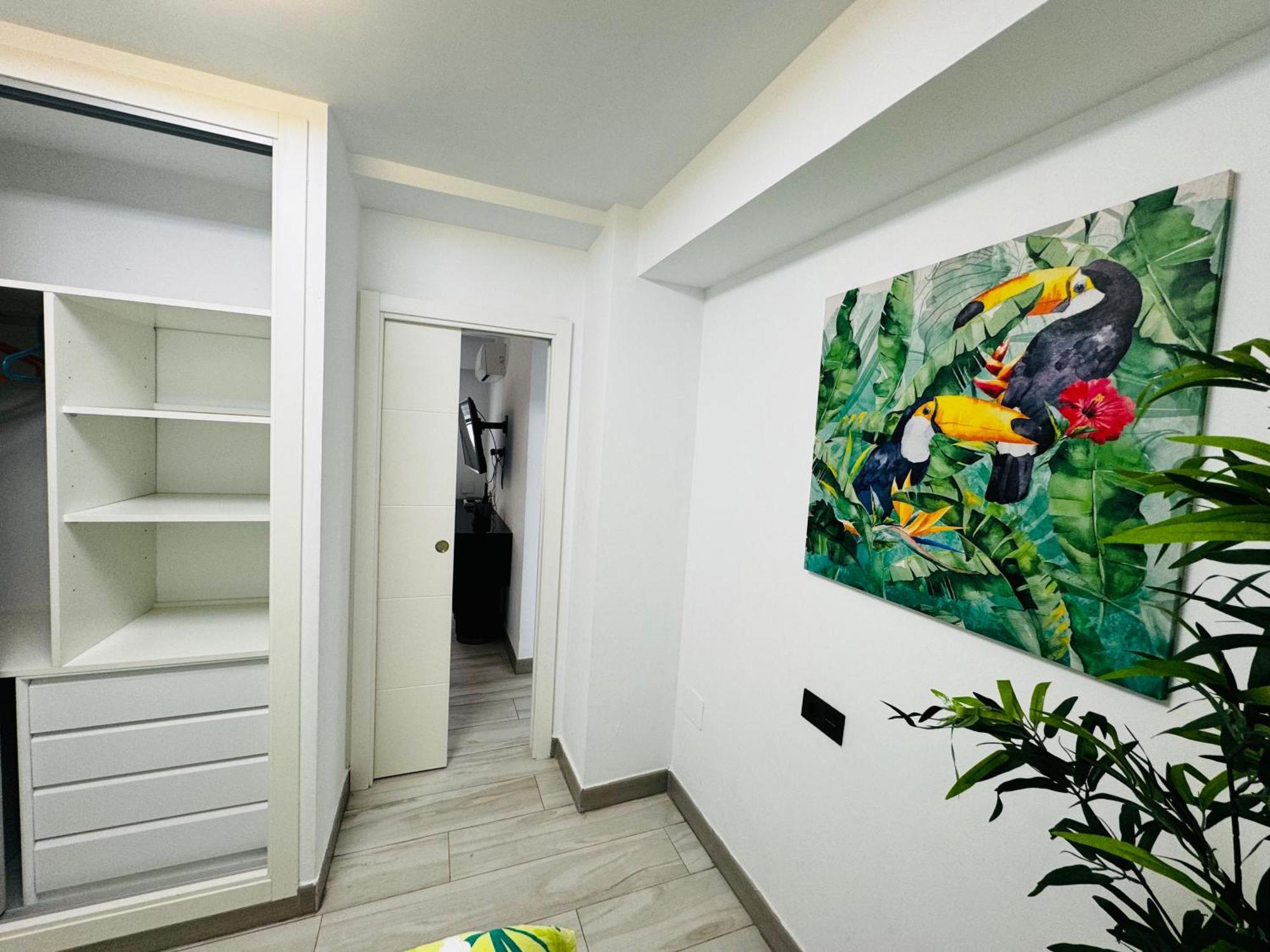 Apartamento Fabrynne Beach Malaga Bagian luar foto