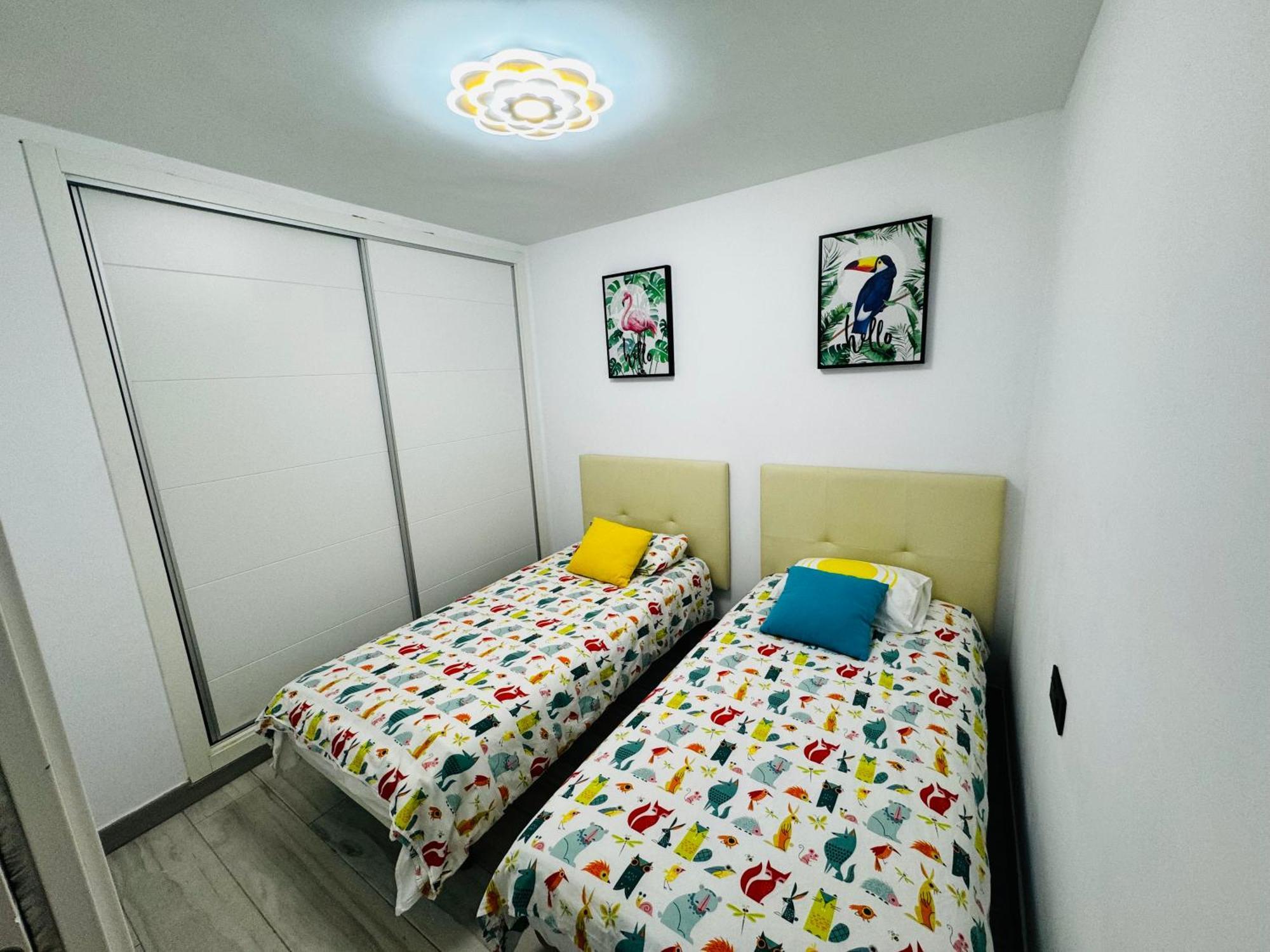 Apartamento Fabrynne Beach Malaga Bagian luar foto