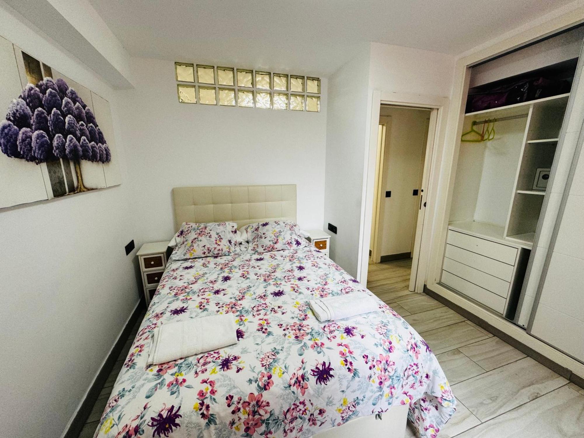 Apartamento Fabrynne Beach Malaga Bagian luar foto