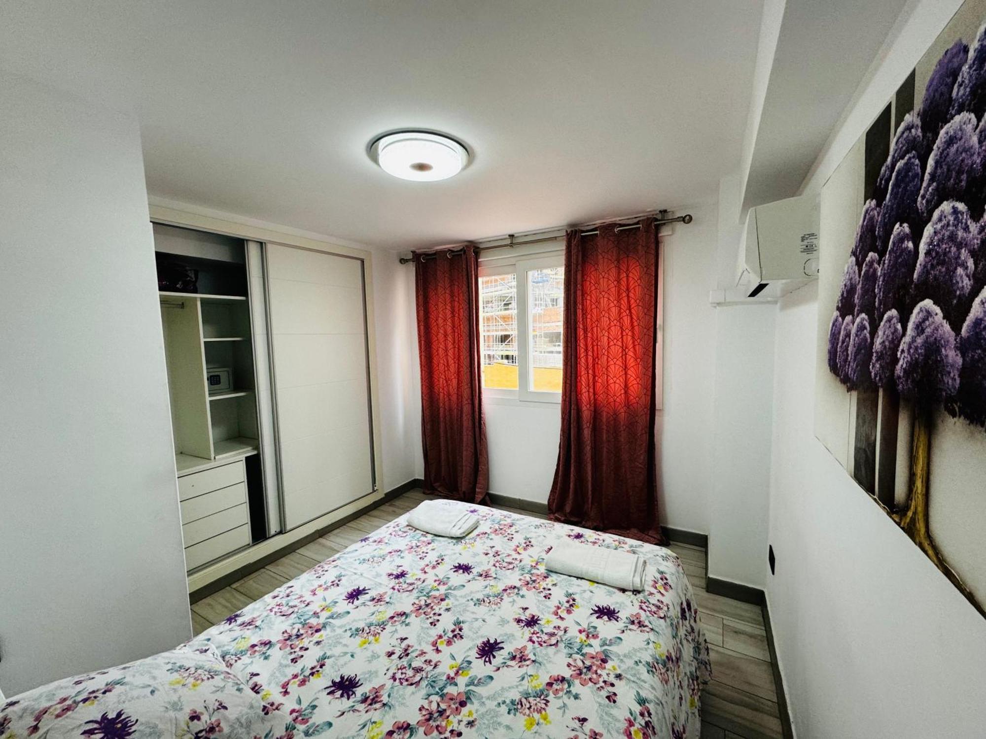 Apartamento Fabrynne Beach Malaga Bagian luar foto