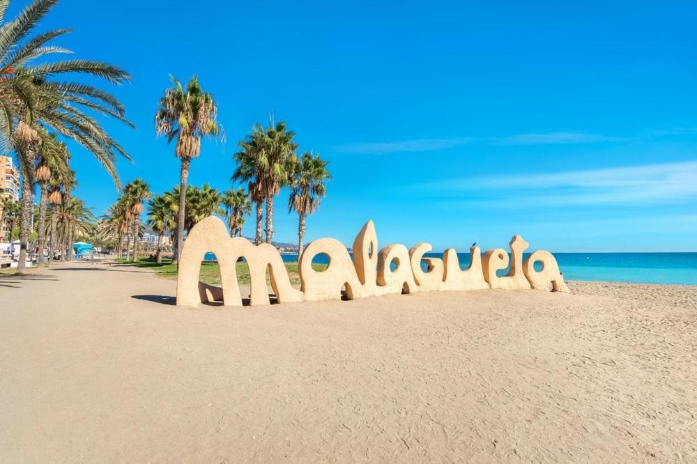 Apartamento Fabrynne Beach Malaga Bagian luar foto